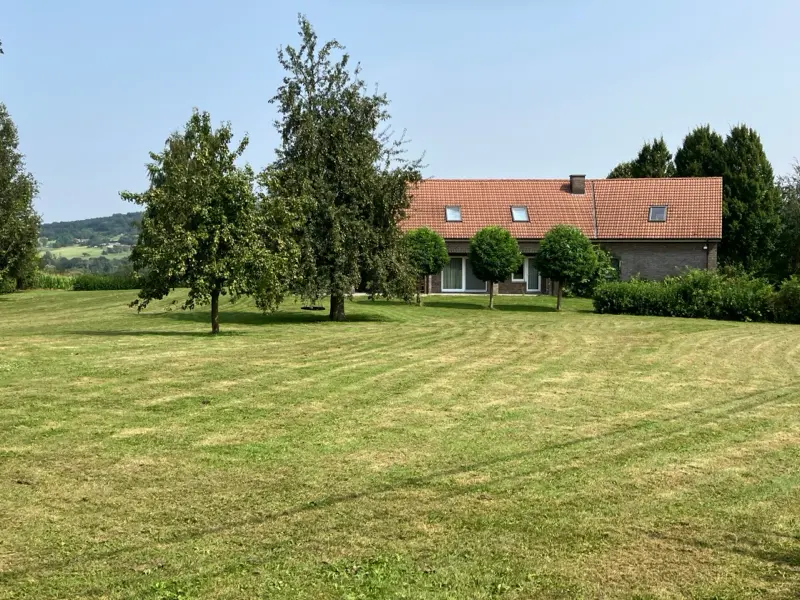 Het huis in Sippenaeken, gezien vanuit de tuin